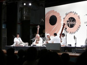 2245883455_d32d3b8fb2